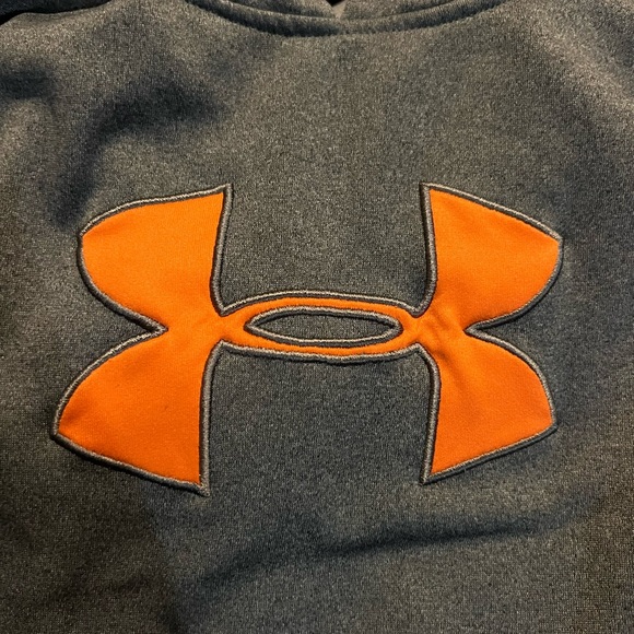 Youth XL Under Armour Hoodie - Picture 2 of 4